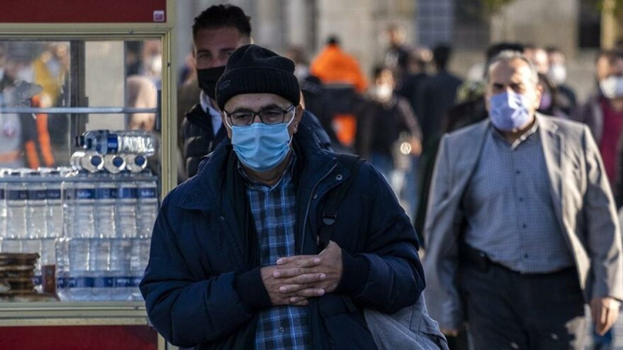 Prof. Dr. Coşkun Usta: Aşı olunca her şey normale dönmeyecek