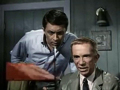 My Favorite Martian S3 E24 When You Get Back Home to Mars, Are You Going to Get It