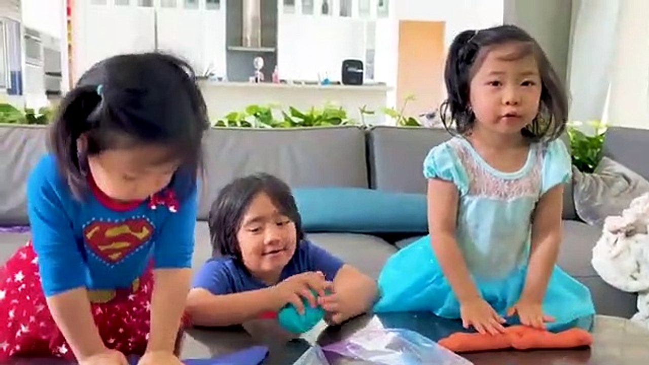 How to Make DIY Play dough homemade recipe and more Kids arts and Crafts activities