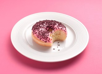 The Worst Late-Night Snacks for Your Health, According to Experts
