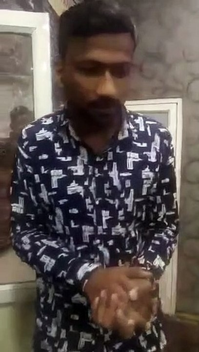 चौराहे पर रोबोट में तोड़फोड़ करने वाला युवक पकड़ाया, कहानी सुनकर हंसने लगी पुलिस