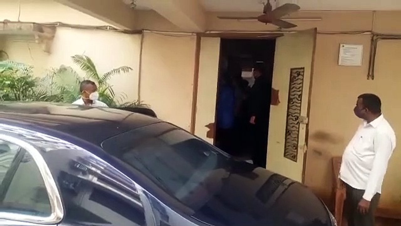 Anushka Sharma and Virat Kohli Spotted Post Clinic Visit in Bandra