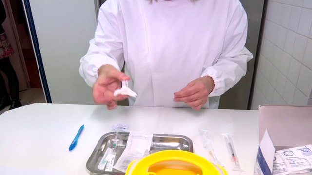 Comment se préparent les doses du vaccin Pfizer avant l’injection ?