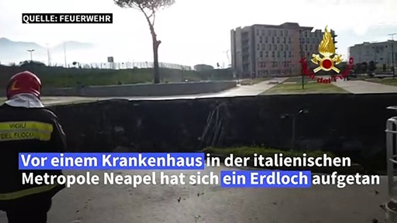 Neapel: Riesiges Erdloch verschlingt Autos