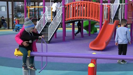 Yeniceköy’de çocuk oyun alanı hizmete girdi