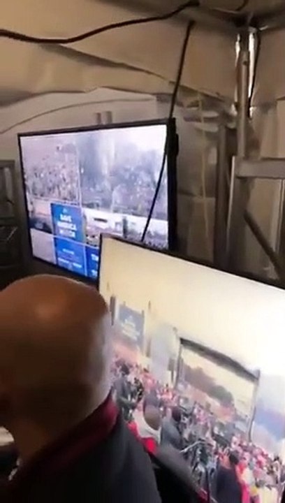 Kanlı baskın sırasında Trump'ın görüntüleri olay oldu! Dünyayı bu görüntüleri konuşuyor
