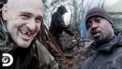 Ed pierde un diente al golpear una piedra | Ed Stafford: Contra Todos | Discovery Latinoamérica