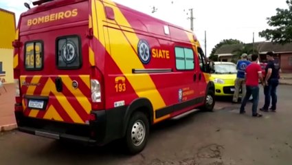 Ciclista fica ferido ao ser atingido por Fiat Uno na Av. Tito Muffato