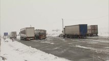 La nieve deja atrapados a casi seiscientos camioneros en la A23 entre Teruel y Castellón