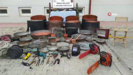 6 ayrı evden hırsızlık yapan şahıslar çaldıklarıyla birlikte yakalandılar