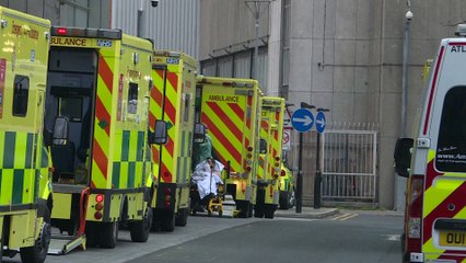 A Londra il covid è fuori controllo. Sindaco Khan al governo: "Aiutateci"