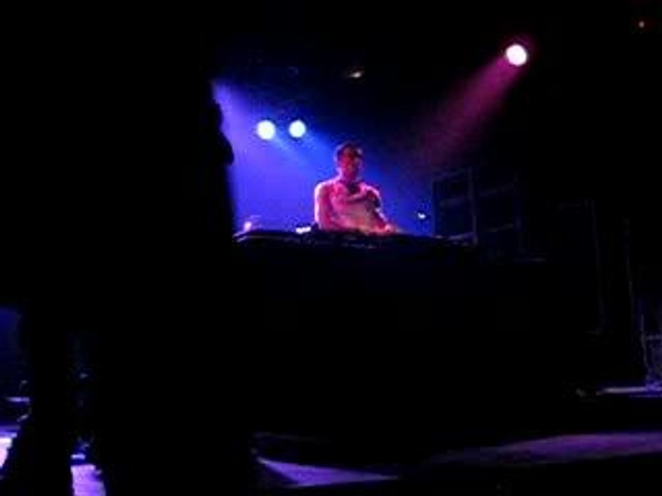 Antoine Clamaran @ 4 Sans - Bordeaux