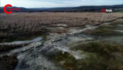 Sular çekildi yüzyıllar öncesinde yapılan tarihi yol dikkat çekti