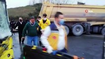 Altınşehir'de belediye otobüsü ile hafriyat kamyonu çarpıştı