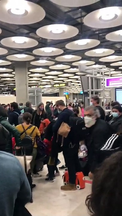 Pasajeros atrapados en Barajas por la borrasca Filomena