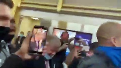 Lindsey Graham Confronted by Trump Supporters in Airport for Being a Traitor