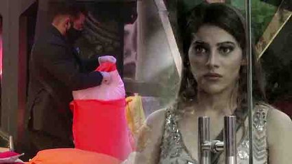 Bigg Boss 14 Promo : Salman Khan went inside House to clean the Rakhi Sawant's Bed | FilmiBeat