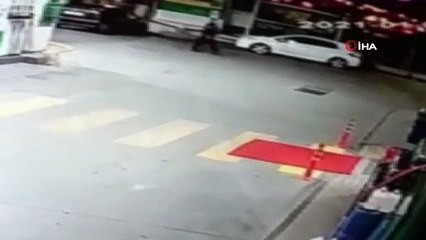 Esenyurt ve Avcılar’da hareketli gece...Şüpheliyi durdurmak için ateş eden bekçinin seken mermiyle meslektaşını yaraladı