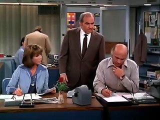 Mary Tyler Moore (S04E13) I Gave at the Office