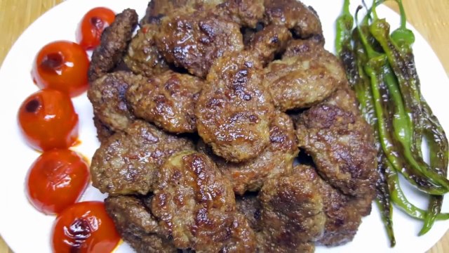 BU KADAR LEZZETLİ OLDUĞUNU BİLSEYDİM DAHA ÖNCE YAPARDIM DİYECEĞİNİZ KÖFTE TARİFİ