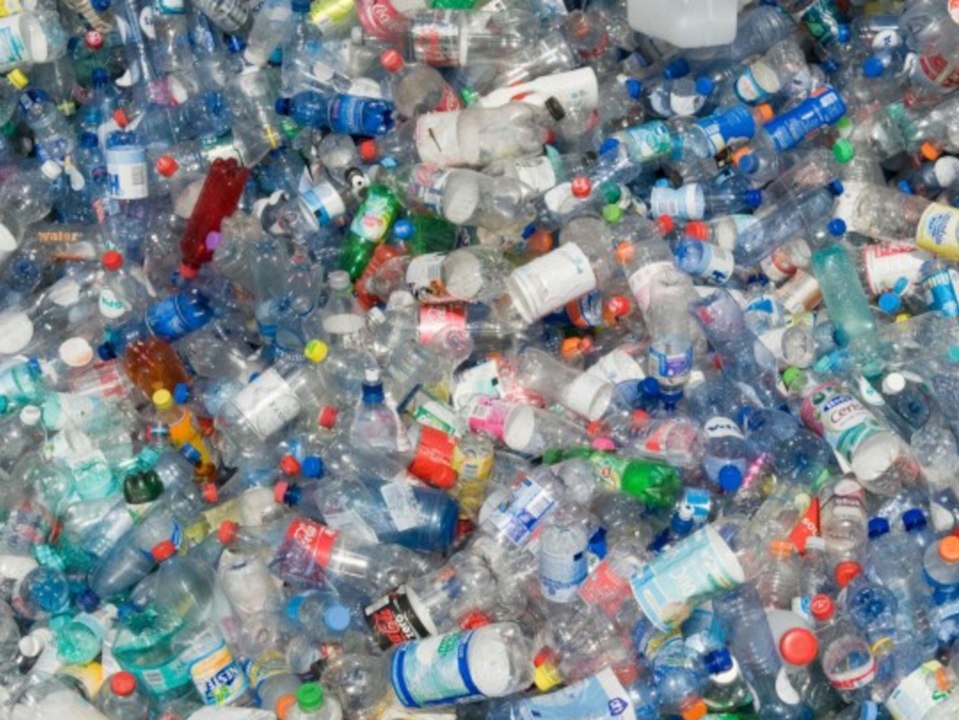 So viele Tonnen Plastikmüll hat Deutschland 2020 exportiert