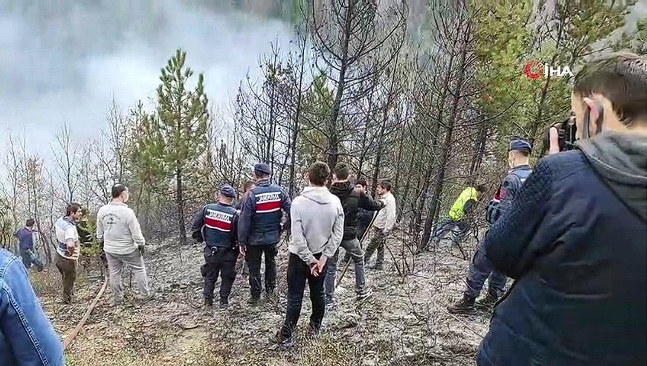 Fındık bahçesinde yakılan anız ormana sıçradı, yangına müdahale ediliyor