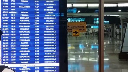 Indonesia | Un avión comercial se estrella frente a las costas de Yakarta con 62 personas a bordo