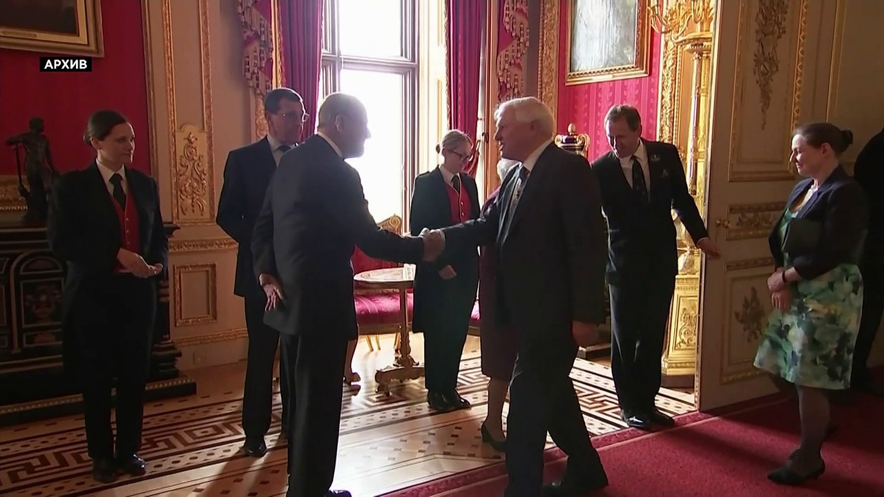 Королева Великобритании Елизавета II и её супру...