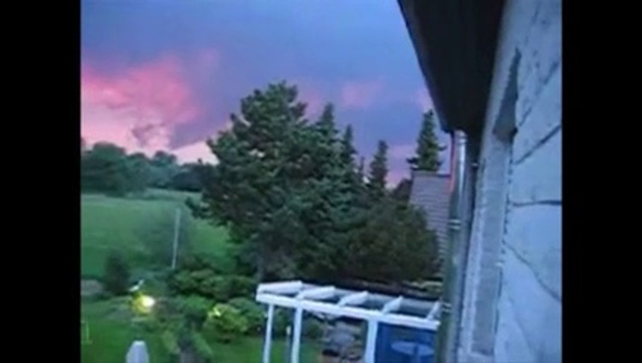 Gewitter Sonntag22.Mai2011 Video Nummer10