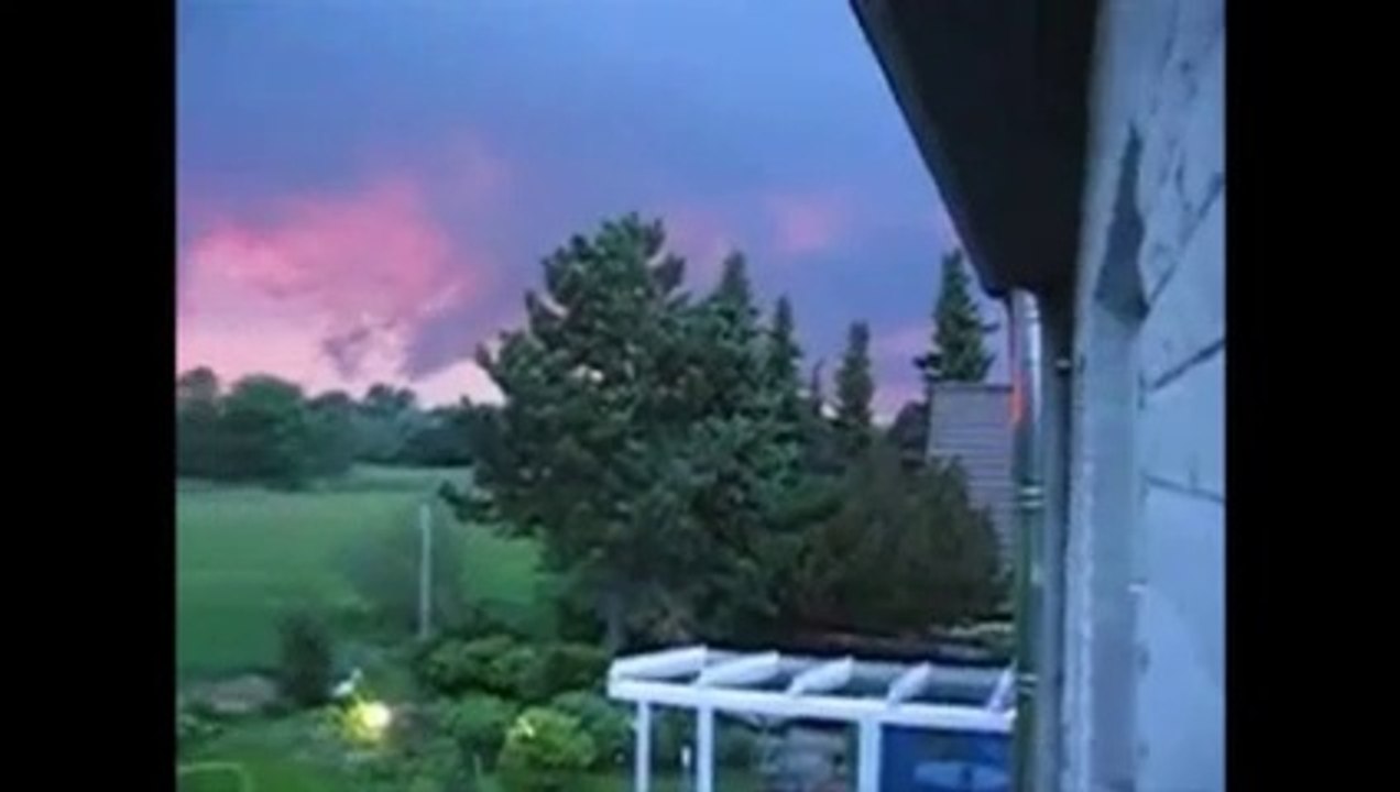 Gewitter Sonntag22.Mai2011 Video Nummer11