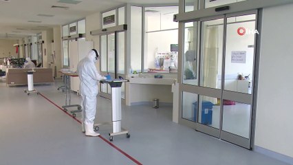 Hastanın 'Evladın Olsa Böyle Bakmaz' Dediği Yoğun Bakım Hemşiresi Yaşadıklarını Anlattı