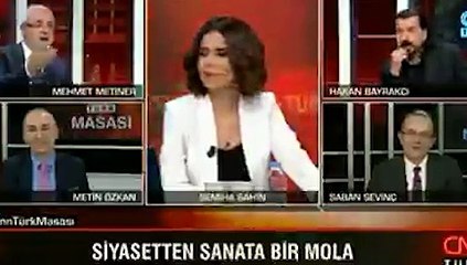 Mehmet Metiner ve Hakan Bayrakçı'nın 'Veda Busesi'ni söylediği anlar gündem oldu