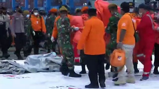 Авиакатастрофа в Индонезии: найдены обломки Boeing 737-500