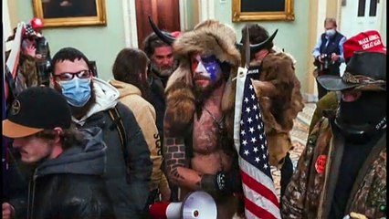 Letartóztatták a Capitoliumba betörő "sámánt"