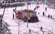 Rescatado un camión de bomberos atrapado en la nieve