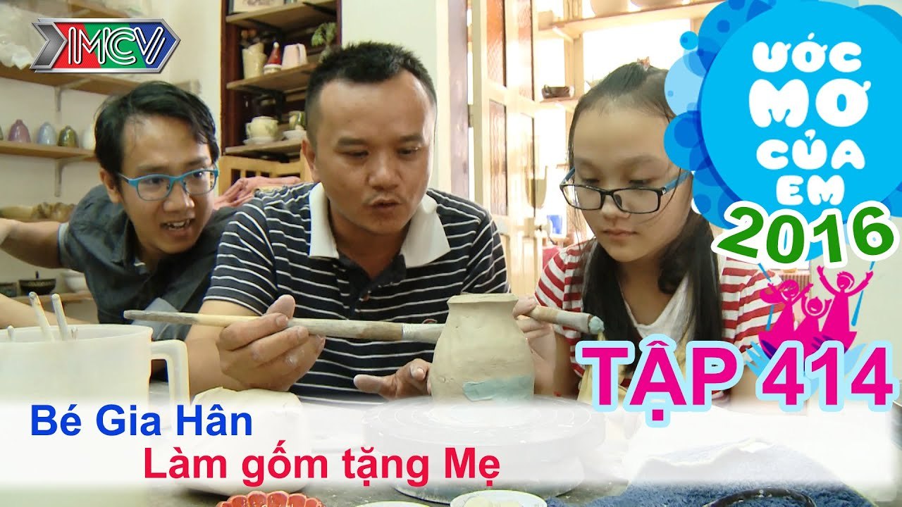 Cô bé tiểu học cố gắng học làm gốm tặng mẹ - bé...