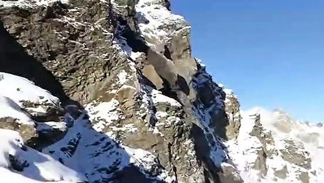 Çığ başlangıcını kameraya almayı başardı