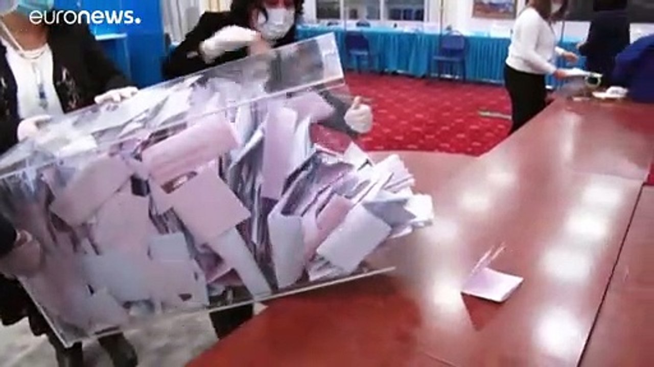 Kasachstan: Klarer Wahlsieg und Festnahmen