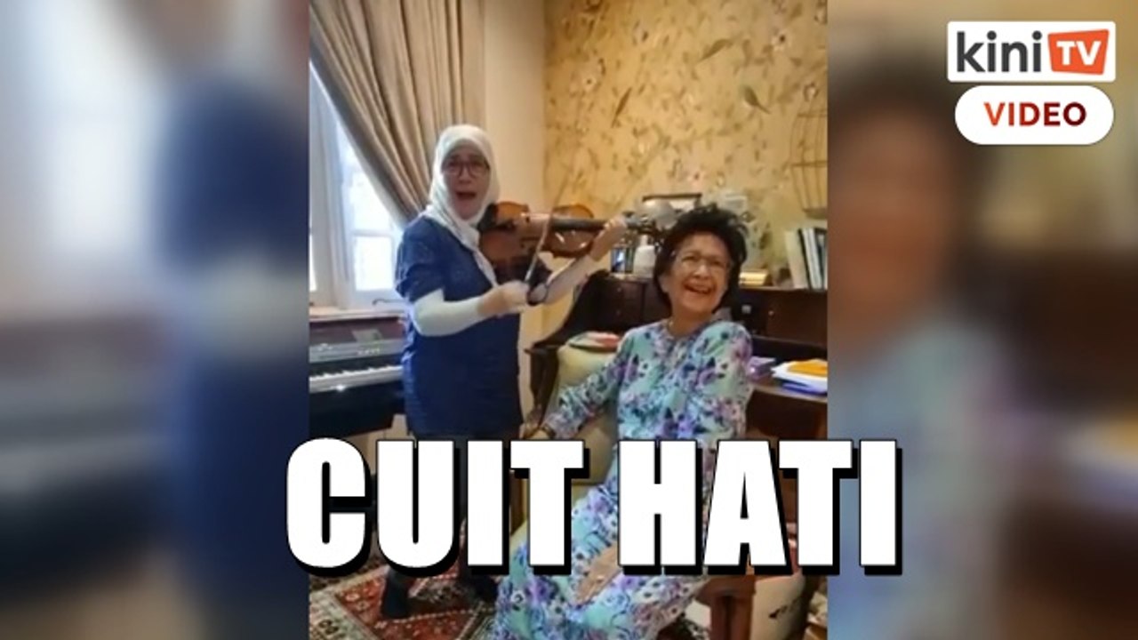 'Pandai tak saya main?' - Gelagat Tunku Azizah gesek biola Tun Siti Hasmah mencuit hati