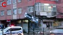 Sultangazi’de 5 katlı bir binanın balkonu çöktü