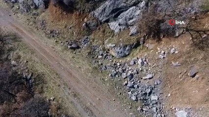 Bitlis kırsalında 6 sığınak ile top ve havan mühimmatı bulundu