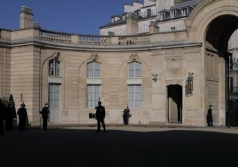 Emmanuel Macron accusé d'avoir dépensé sans compter en 2020