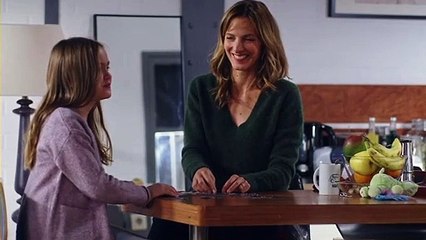 Plus belle la vie : Jean-Paul annonce à Lucie que sa mère a disparu
