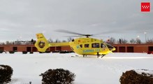 Un helicóptero del SUMMA traslada a un paciente grave por covid