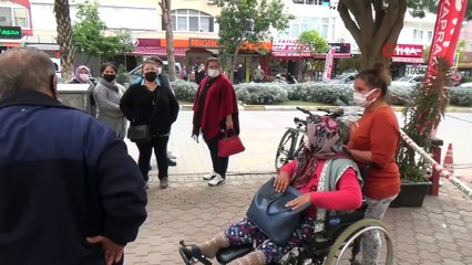 Yıkım sırasında temeli zarar gören 38 yıllık bina boşaltıldı