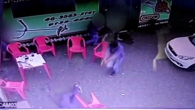 Câmera registra momento em que policial aposentado é executado a tiros; suspeito foi preso pelo GDE