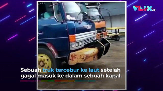 Supir dan Kernet Nyaris Tenggelam, Truk Besar Masuk Laut