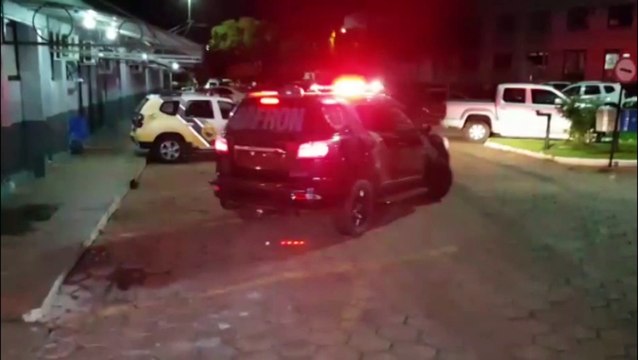 Equipe de Operações com Cães do BPFron realiza apreensão de maconha durante abordagem na BR-163