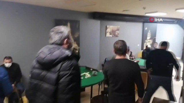 Kocaeli'de kısıtlamayı ihlal ederek kumar oynayan 12 kişiye ceza kesildi