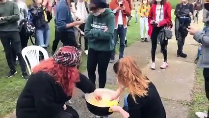 Boğaziçililer rektörlüğün helvasını kavurdu